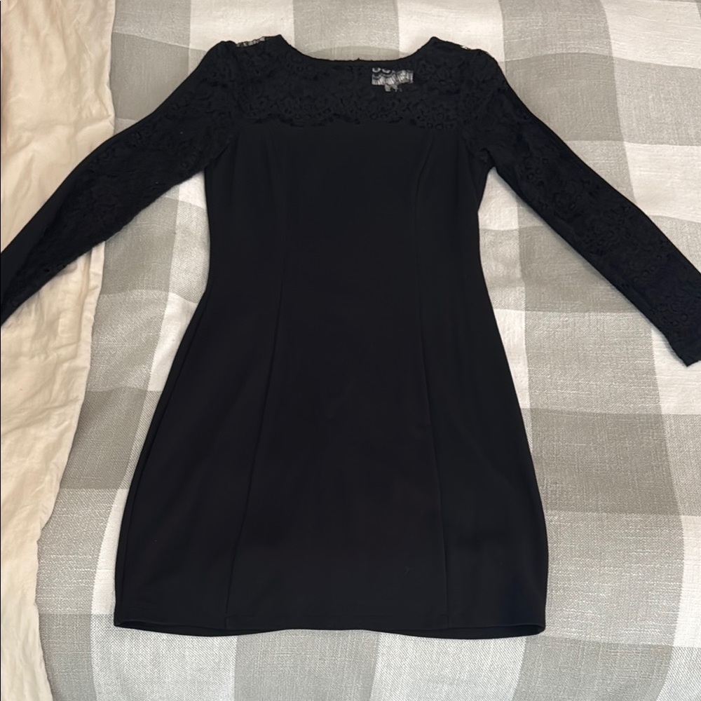 Jessica Simpson Size 2 Black Long Sleeve Dress